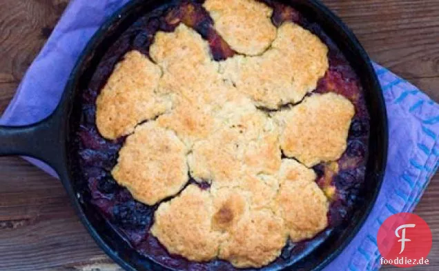 Blueberry Pfirsich Maismehl Cobbler