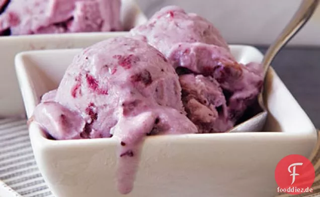 Blaubeer-Käsekuchen-Eis