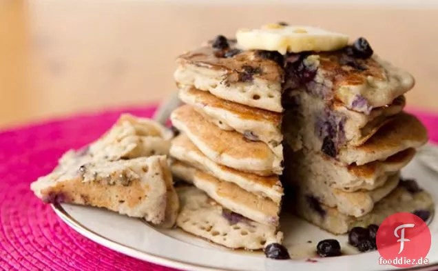 Vegane & glutenfreie Vanille Blueberry Buchweizen Pfannkuchen