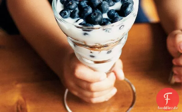 Heidelbeer- und Ahorn-Pecan-Müsli-Parfaits