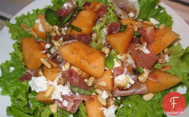 Melonensalat mit Schinken und Ziegenkäse