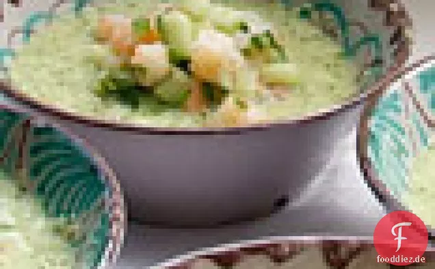 Gurken-Gazpacho mit Garnelen und Melone