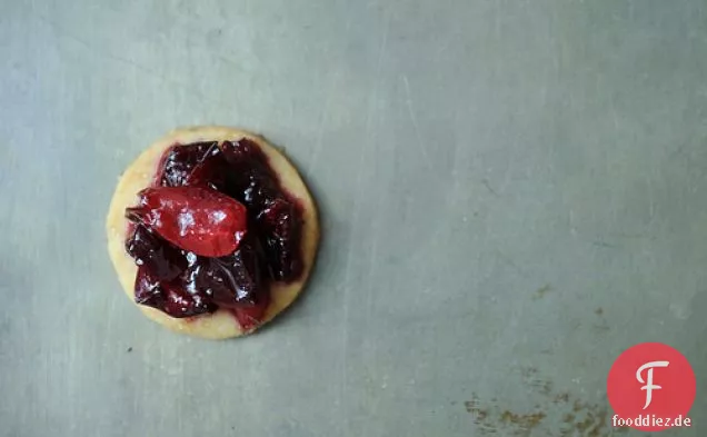 Kirschmarmelade mit Zitronen-Pfeffer-Shortbread