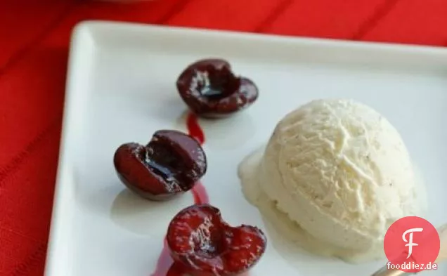 Kirschen mit Balsamico-Essig