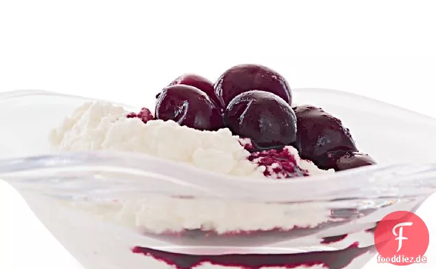 Portwein-Glühkirschen mit Ricotta