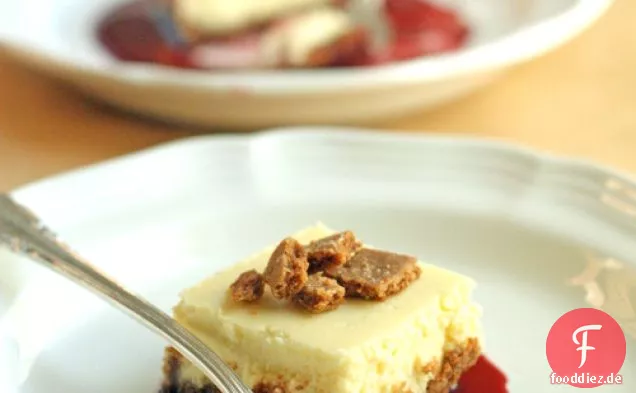 Ziegenkäse-Käsekuchen mit Kirschcoulis & hausgemachter Graham Cra
