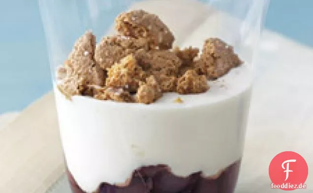 Kirsch- und Amaretti-Parfaits
