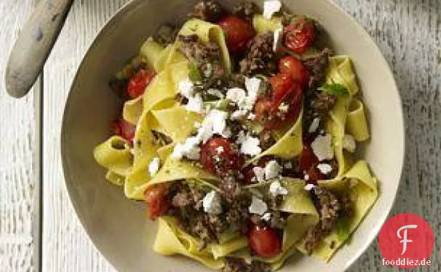 Pasta mit Lamm-und-Kirsch-Tomaten-Ragu