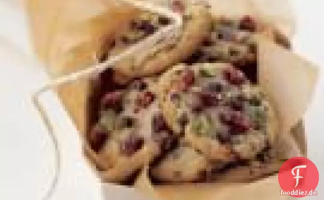 Knusprige Chocolate Chip Cookies Mit Getrockneten Kirschen Und Pistazien
