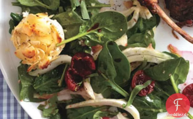 Mesclun und Kirschsalat mit warmem Ziegenkäse