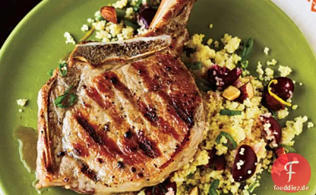 Schweinekoteletts mit Kirsch-Couscous