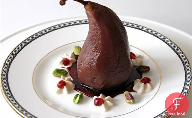 Granatapfel pochierte Birne Rezept {teilen Sie unsere Feiertagstabelle}