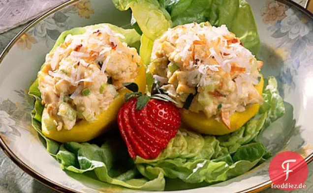 Curry-pochierte Birnen mit Kokos-Hühnersalat