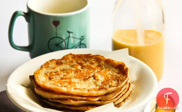 Malaysische Bananenpfannkuchen mit Zitronen-Kokos-Quark