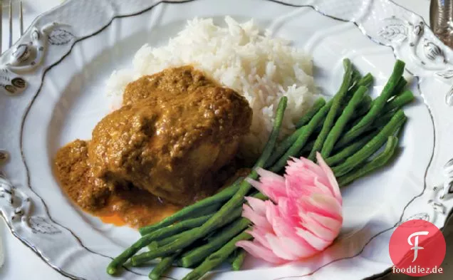 Curry-Kokos-Huhn Rendang