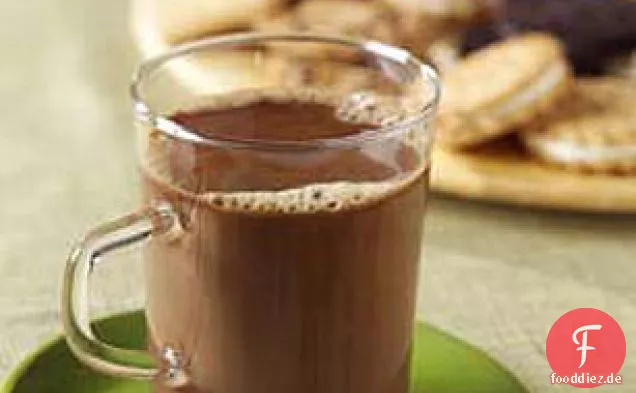 Warmer Schokoladen-Karamell-Kaffee