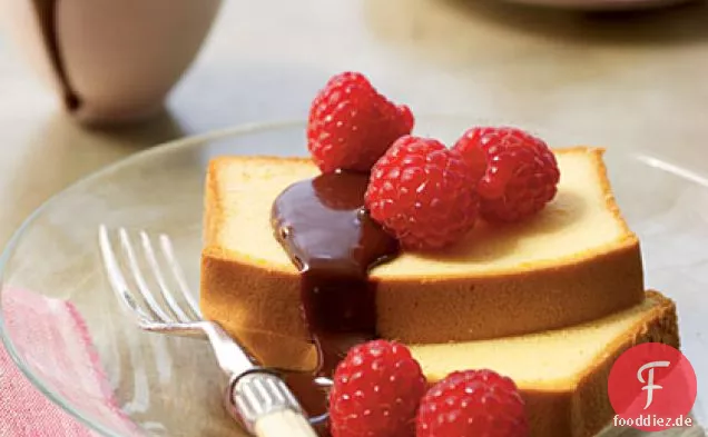 Mokka-Schokoladensauce mit Pfundkuchen