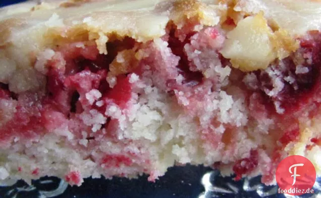 Cranberry-Kuchen mit Orangenglasur