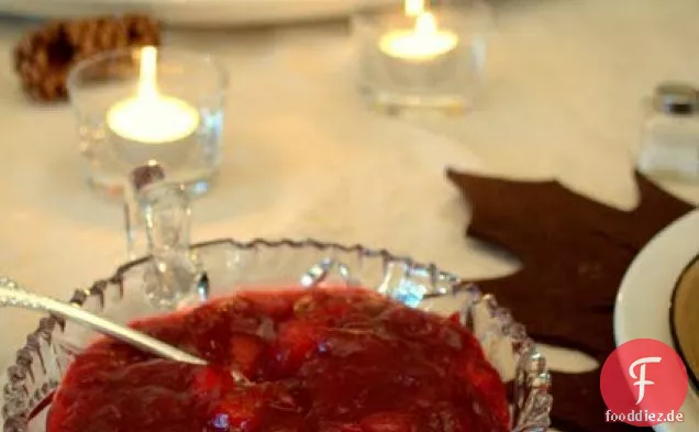 Gewürzte Cranberry-Sauce Mit Apfel & Orange