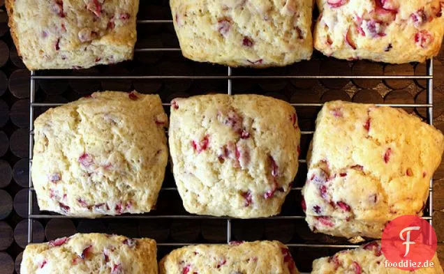 Meyer Zitrone Und Frische Cranberry-Scones