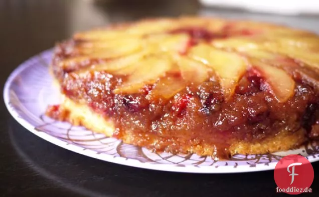 Cranberry Birne auf den Kopf Kuchen