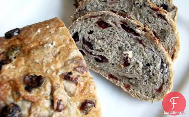 Cranberry-Pecan Roggenbrot
