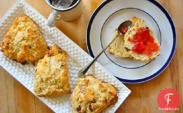 Cranberry und Zitrone Buttermilch Scones