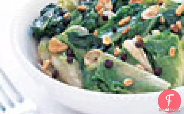 Geschmorte Escarole mit Johannisbeeren und Pinienkernen