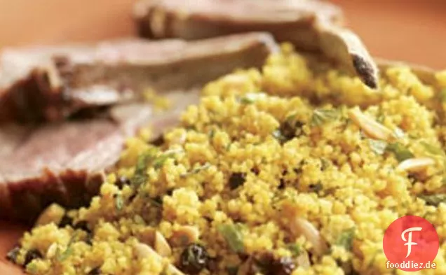 Gewürzter Couscous Pilaw mit Mandeln, Johannisbeeren & Minze