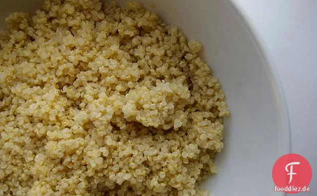 Quinoa-Salat Mit Curry-Limetten-Vinaigrette
