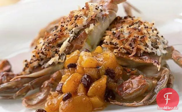 Kokosnuss-verkrustete Softshell-Krabbe mit Mango-Chutney