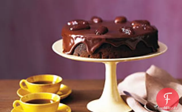 Schokolade-datum Kuchen Mit Schokolade Klebrige Toffee Glasur