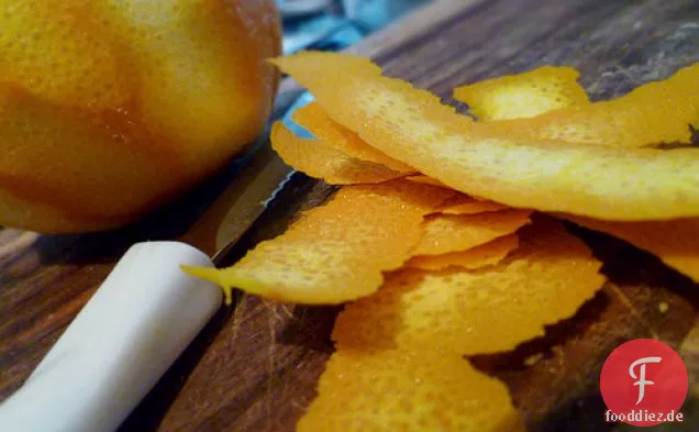 Glutenfreie Orangen- und geröstete Sesam-Buchweizen-Pfannkuchen-Snacker