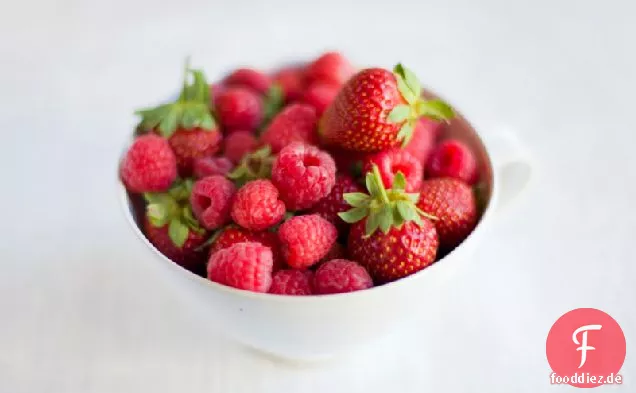 Gefrorener rosa Käsekuchen