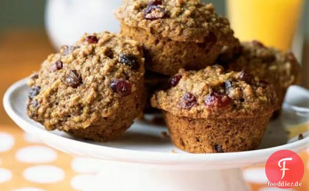 Vollkorn-, Haferflocken- und Rosinenmuffins