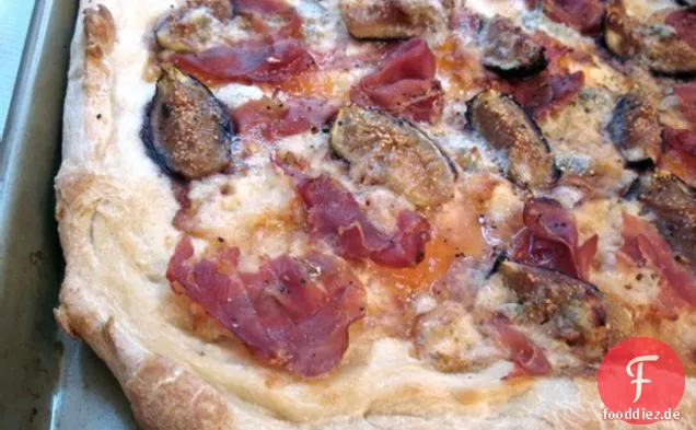Feigen- und Schinken-Pizza