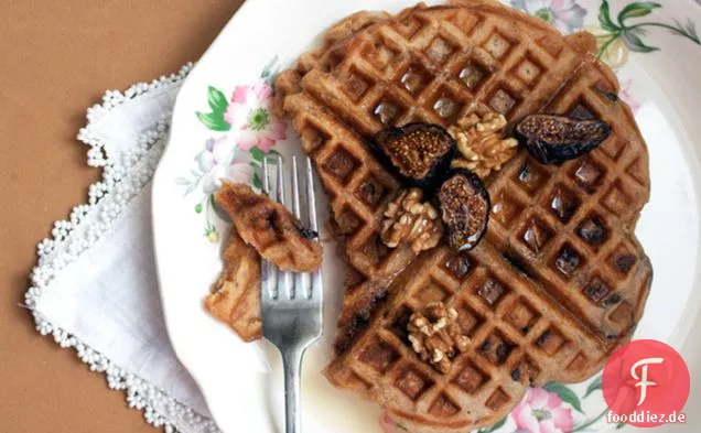 Zimt-Walnuss-Feigen-Waffeln