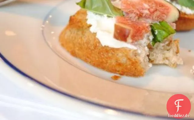 Feige, Ziegenkäse Und Prosciutto Crostini