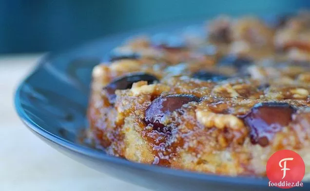 Frischer Feigen-, Walnuss- und Rosmarin-Upside-Down-Kuchen