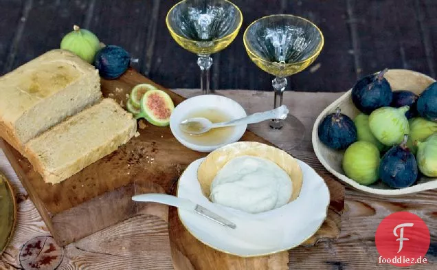 Polenta-Pfund-Kuchen mit Mascarpone und Rosmarin