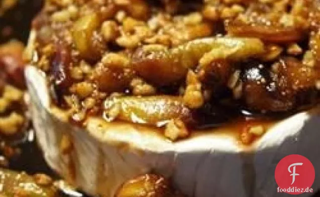 Feigen und geröstete Mandeln Brie