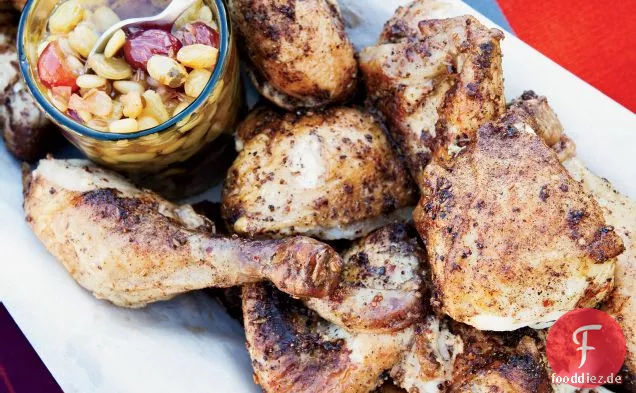 Gebratenes Hähnchen mit Rosinen und Pinienkernen Agrodolce