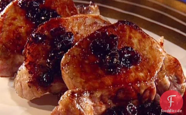 Schweinelende ohne Knochen mit Rotwein-Cranberry-Glasur