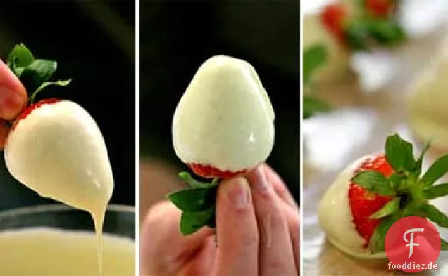 In Schokolade getauchte Erdbeeren