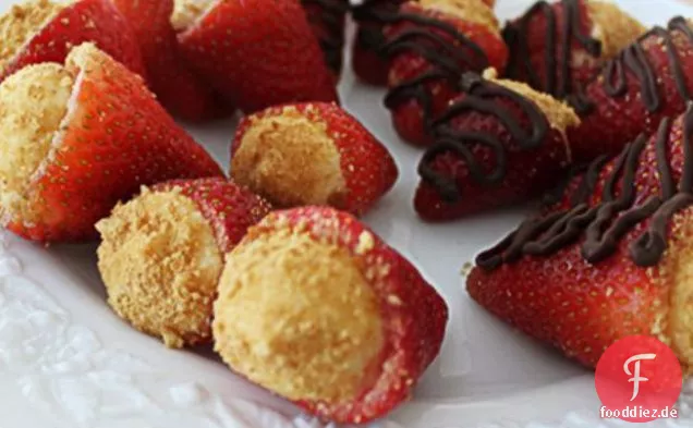 Käsekuchen gefüllte Erdbeeren