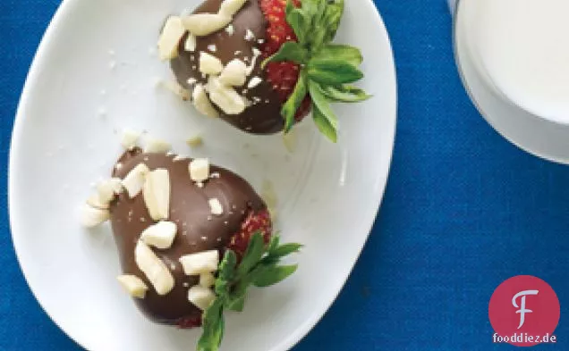 Mit Schokolade überzogene Erdbeeren