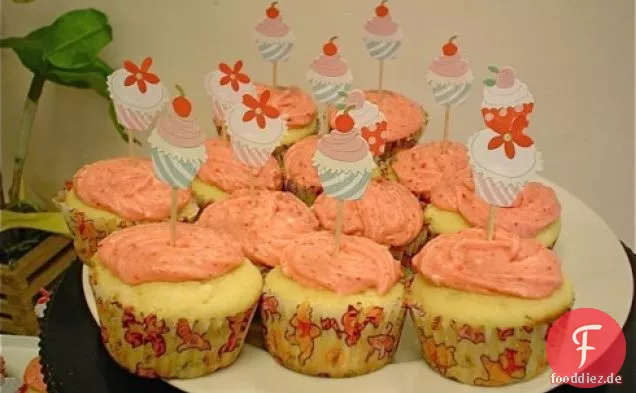 Vanille Cupcakes Mit Erdbeer-Buttercreme
