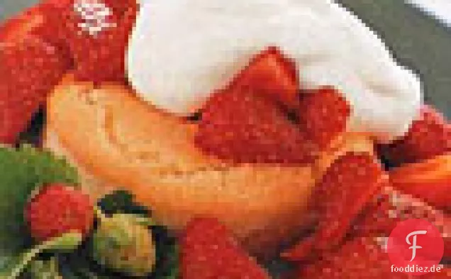 Erdbeer-Shortcakes mit Vanille-Orangensirup