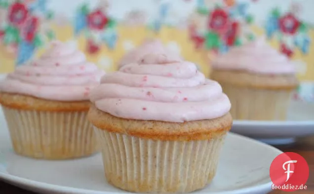 Erdbeer Cupcakes Mit Erdbeer-Frischkäse-Zuckerguss