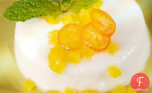 Tembleque Mit Mango-kumquat-Relish